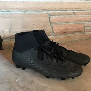 Nike mercurial soccer cleats